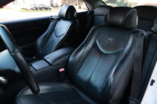 2011 INFINITI G37 Base