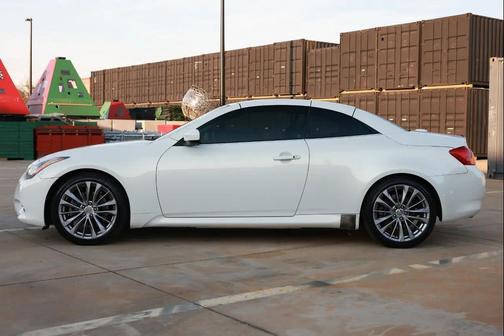 2011 INFINITI G37 Base