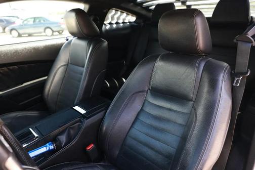 2012 Ford Mustang V6 Premium