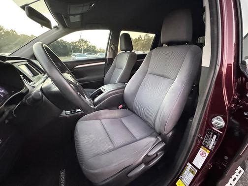 2015 Toyota Highlander LE