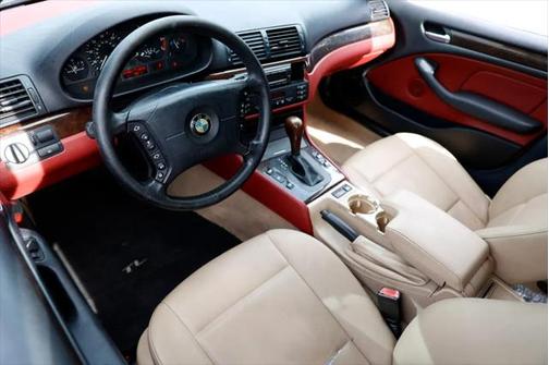 2001 BMW 325 IT