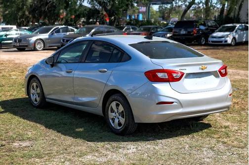 2017 Chevrolet Cruze LS