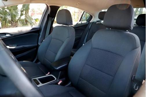 2017 Chevrolet Cruze LS