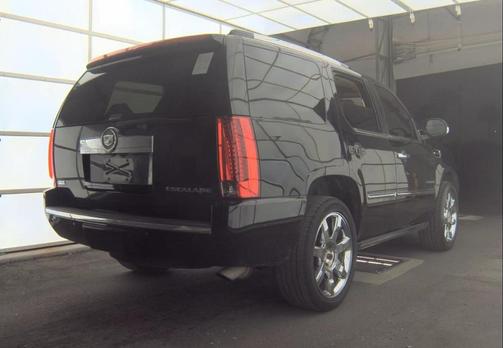 2012 Cadillac Escalade Luxury