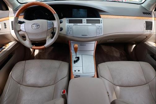 2005 Toyota Avalon Limited