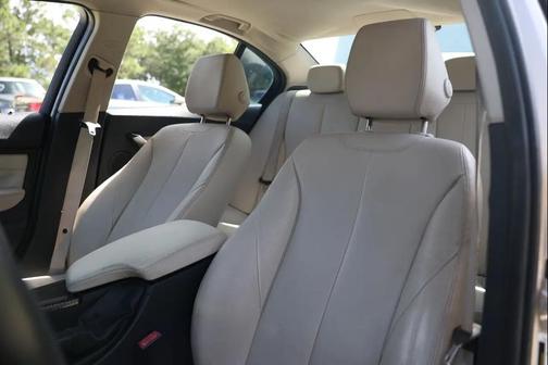 SILVER 2015 BMW 320 i