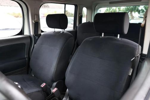 White Pearl 2011 Nissan Cube 1.8S