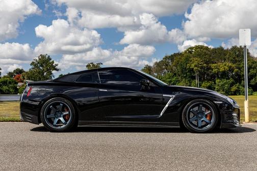 2016 Nissan GT-R Premium