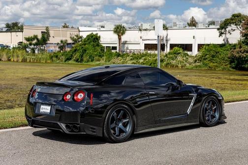 2016 Nissan GT-R Premium