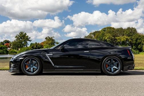 2016 Nissan GT-R Premium