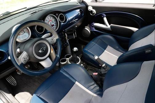 BLUE 2006 MINI Cooper S Base