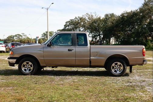 2003 Mazda B3000 Cab Plus 4