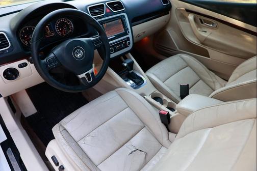 2011 Volkswagen Eos Lux