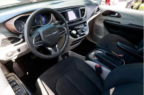 2018 Chrysler Pacifica Touring Plus