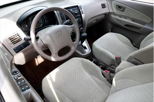 2005 Hyundai TUCSON LX