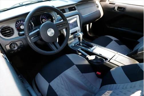 2012 Ford Mustang V6