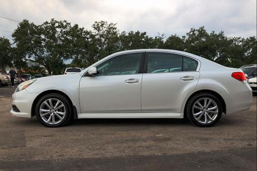 2013 Subaru Legacy Premium