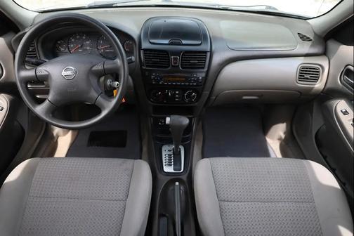 GRAY 2004 Nissan Sentra 1.8 S