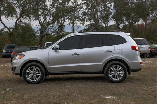 2011 Hyundai SANTA FE SE