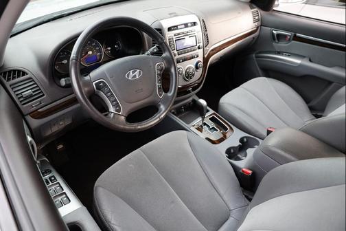 2011 Hyundai SANTA FE SE