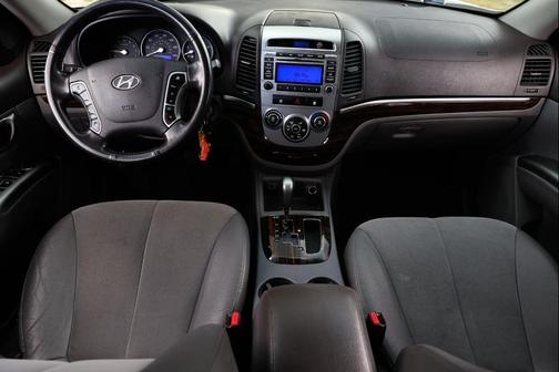 2011 Hyundai SANTA FE SE