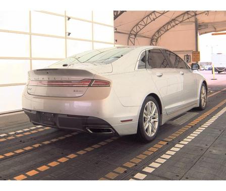 2016 Lincoln MKZ Base