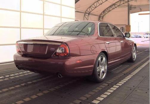 MAROON 2008 Jaguar XJ Base