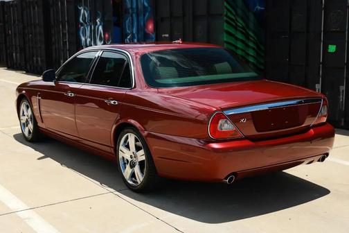 MAROON 2008 Jaguar XJ Base