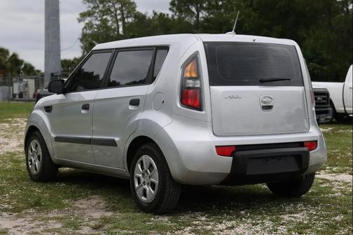 Bright Silver 2010 Kia Soul Base