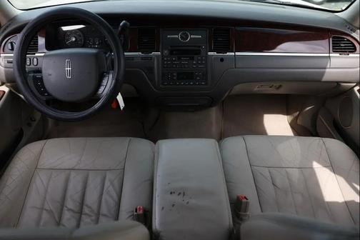 2006 Lincoln Town Car Signature