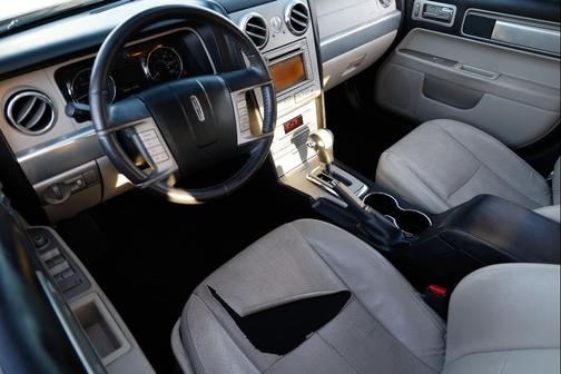 2009 Lincoln MKZ Base