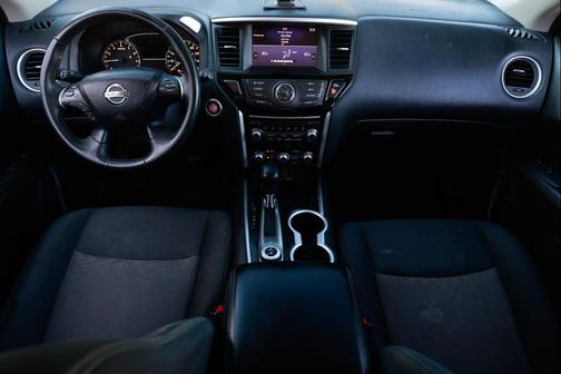 2018 Nissan Pathfinder SV