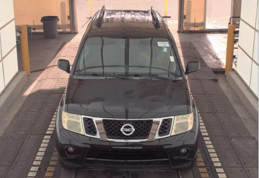 2011 Nissan Pathfinder SV
