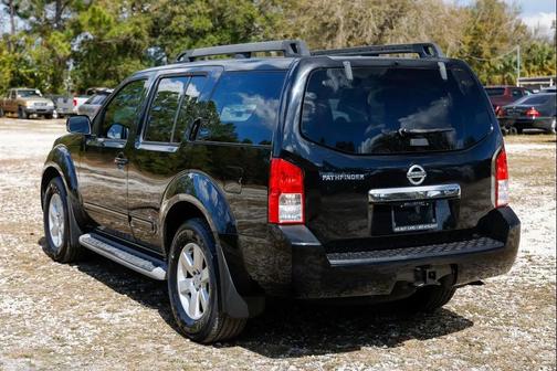 2011 Nissan Pathfinder SV