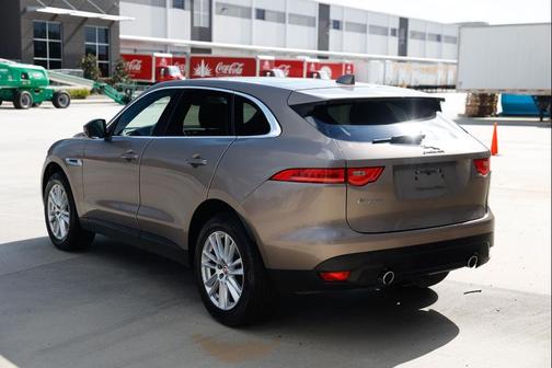 2017 Jaguar F-PACE 35t Prestige