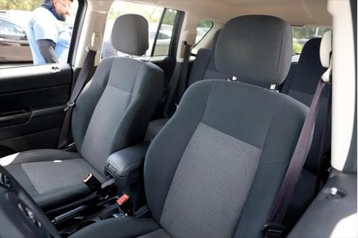 2012 Jeep Compass Sport