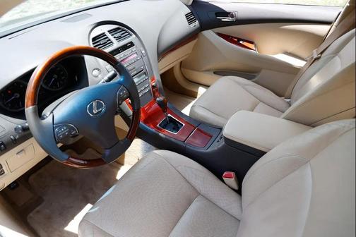 GOLD 2012 Lexus ES 350 Base