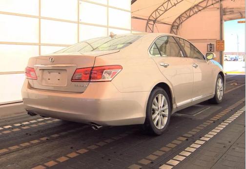 GOLD 2012 Lexus ES 350 Base