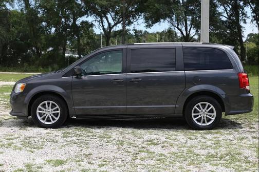 Granite Pearlcoat 2018 Dodge Grand Caravan SXT