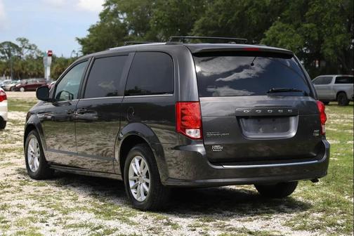 Granite Pearlcoat 2018 Dodge Grand Caravan SXT