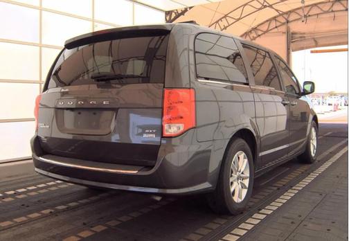 Granite Pearlcoat 2018 Dodge Grand Caravan SXT