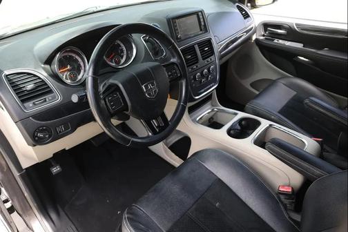 Granite Pearlcoat 2018 Dodge Grand Caravan SXT