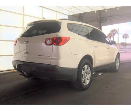 WHITE 2012 Chevrolet Traverse LT