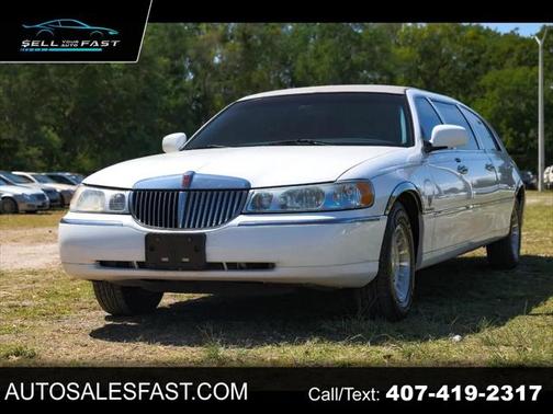 1999 Lincoln Town Car Executive