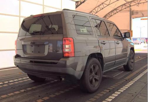 Deep Cherry Red Crystal Pearlcoat 2014 Jeep Patriot Sport