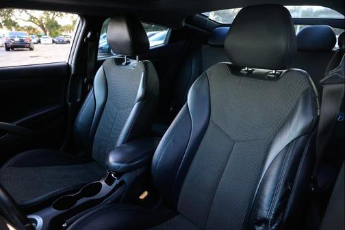 2015 Hyundai Veloster Base