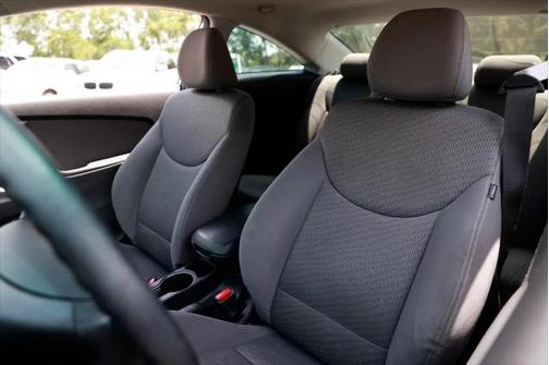 2013 Hyundai ELANTRA GS