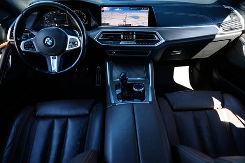 2020 BMW X6 M50i
