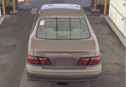 1998 Toyota Avalon XL
