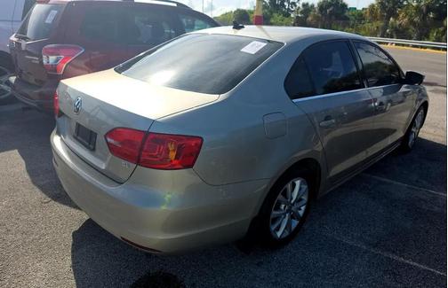 2014 Volkswagen Jetta Auto SE w/Connectivity